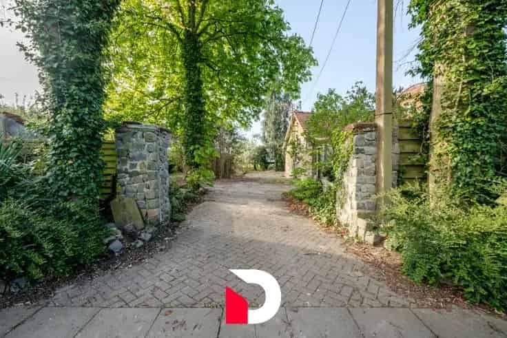 Huis Te Koop Zedelgem: Charmante Woning Te Renoveren Met Weiland