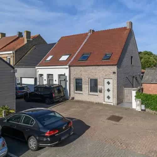 Rijwoning te koop: Instapklaar en centraal gelegen