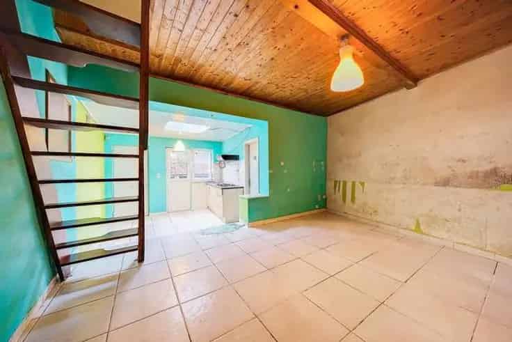Huis Te Koop 1 Slaapkamer Terras Nabij Quai Saint-Leonard