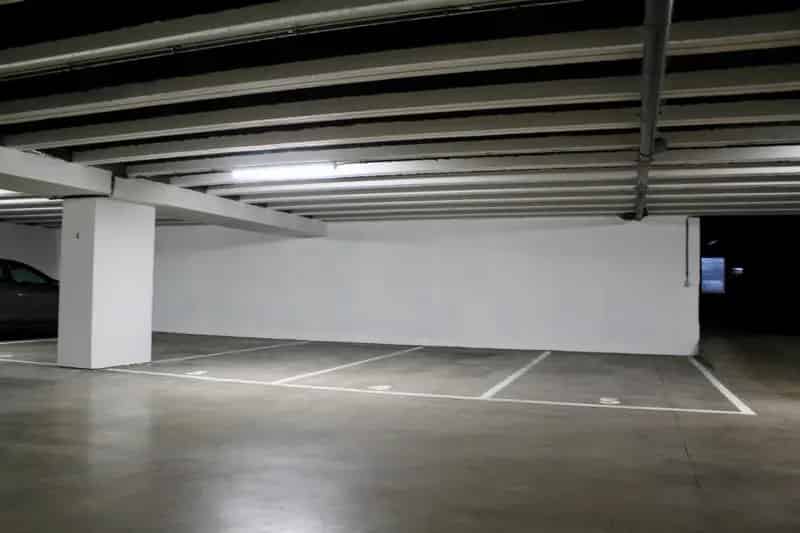 Parkeerplaats Te Huur