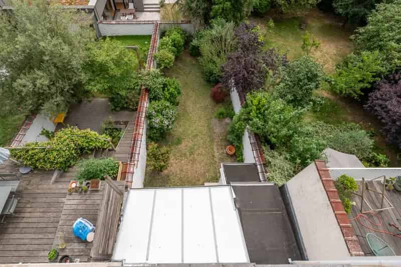 Huis te huur Ukkel: 4-5 slaapkamers, tuin, mogelijkheid praktijk