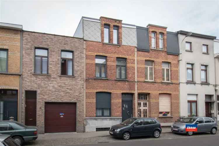 Instapklare woning met 4 slaapkamers + tuin