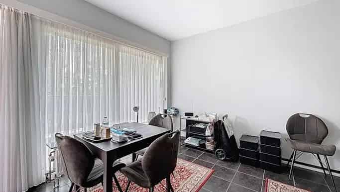 Studio te Huur Merksem - Ruim Terras Kelderberging