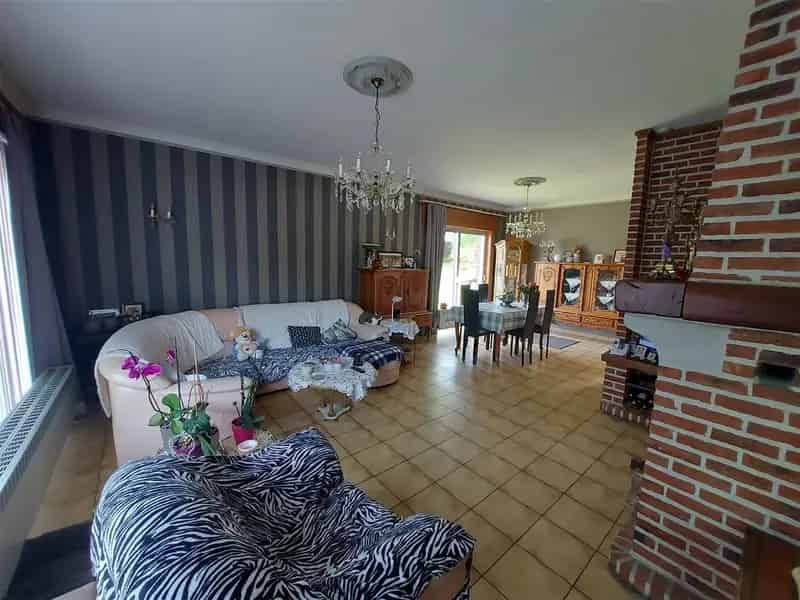 Renovatiepand Vloesberg: Woonst en Winkel