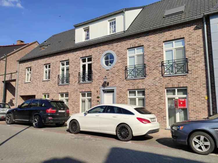 Appartement te koop: 2 slaapkamers, gelijkvloers, autostaanplaats