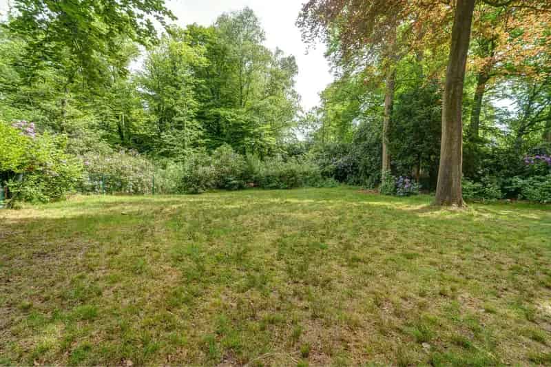 Huis te huur Brasschaat: 4 slaapkamers, groene tuin en garage