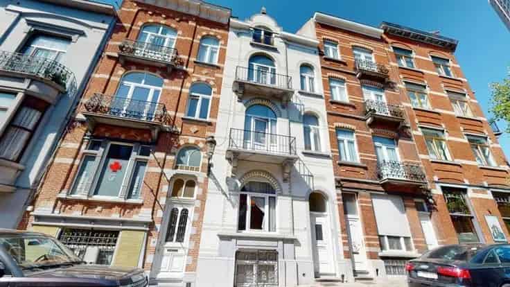 Huis Te Koop Schaerbeek 6 Slaapkamers Twegezinswoning 323m2