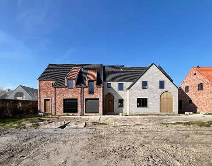 Huis Te Koop Hof van Leerne 4 slaapkamers Grote Tuin Garage