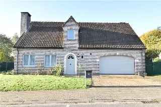 Villa te huur - Saintes VBB88669   Verhuurd