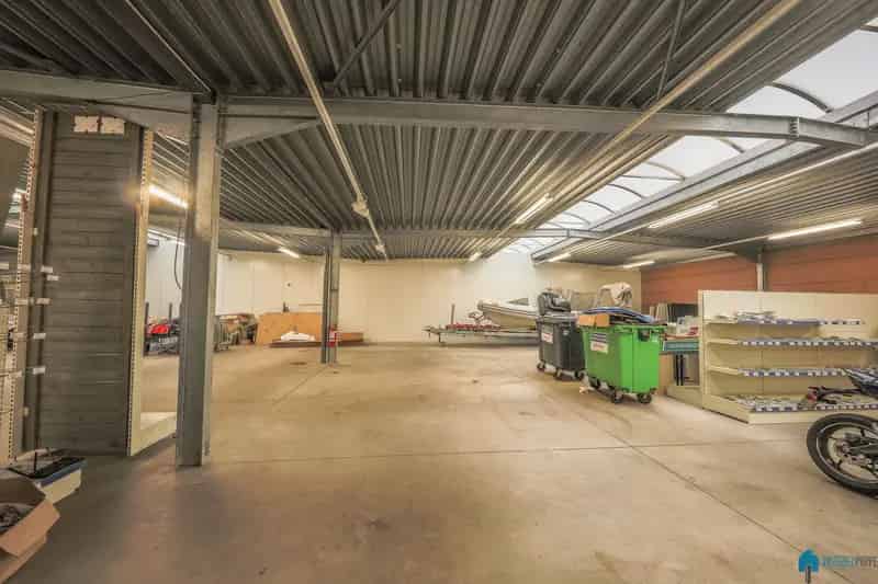 TE KOOP KMO units in te richten