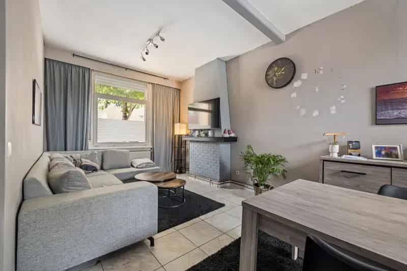 Huis te huur Beveren 2 slaapkamers ruime tuin magazijn