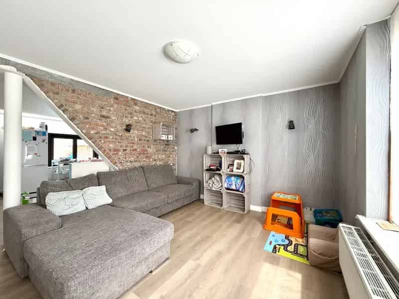 Huis te koop in Lauwe: Instapklare woning met comfort en ruimte