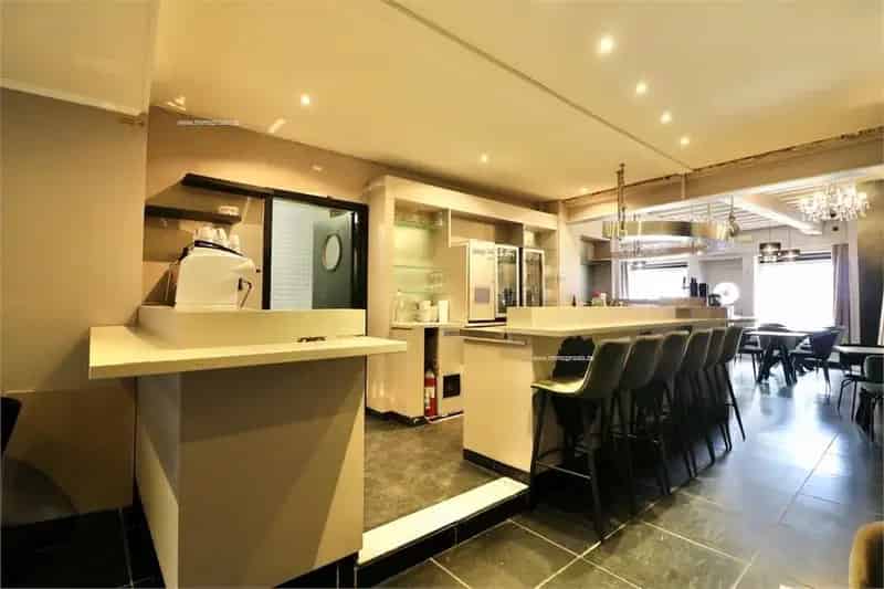 Handelspand te Huur Eeklo - Brasserie met Terras