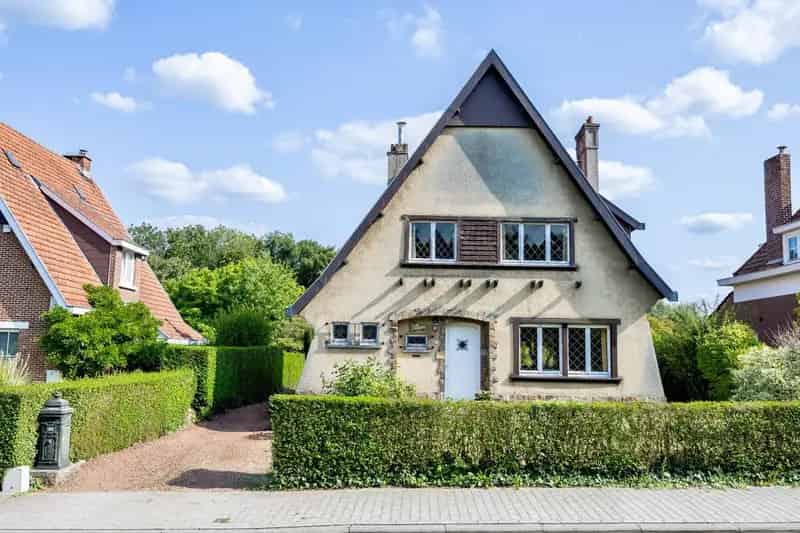 Solide woning met 3 slpks, bureau en tuin op +-10are