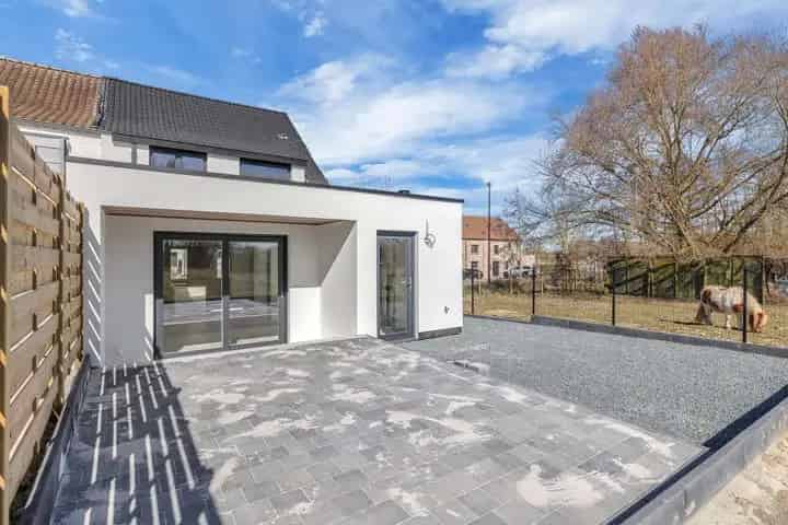 Gerenoveerde 3-gevelwoning te Sint-Katharina-Lombeek
