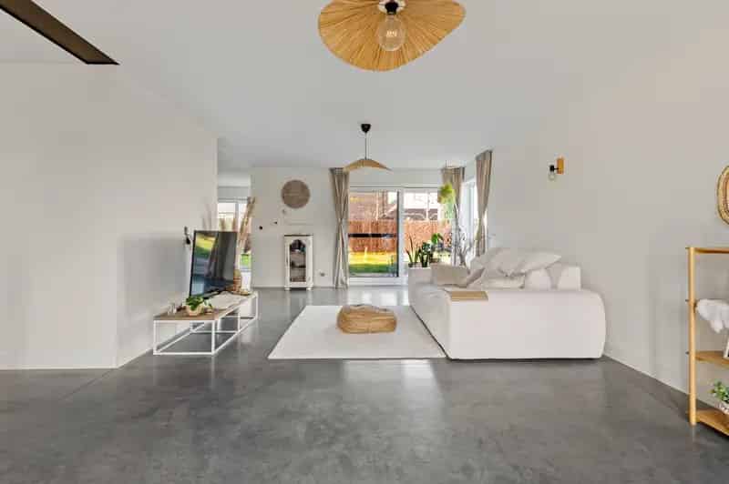 Huis te huur Noorderwijk 275m2 3 slaapkamers grote tuin