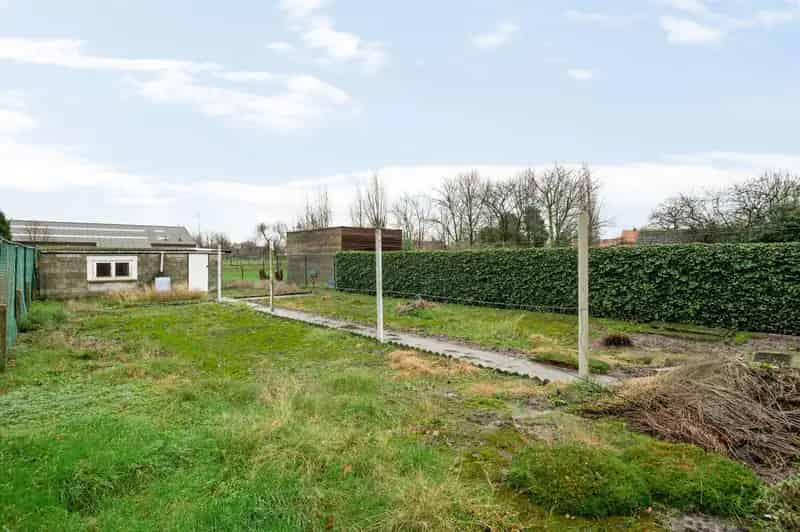 Te renoveren woning Zandvliet 3 slaapkamers grote tuin