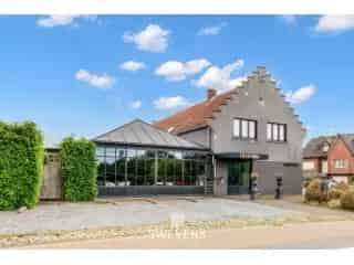 Handelspand Laakdal met Woonst te Koop