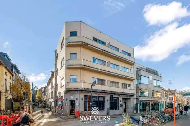 Handelspand met 6 Appartementen Hasselt