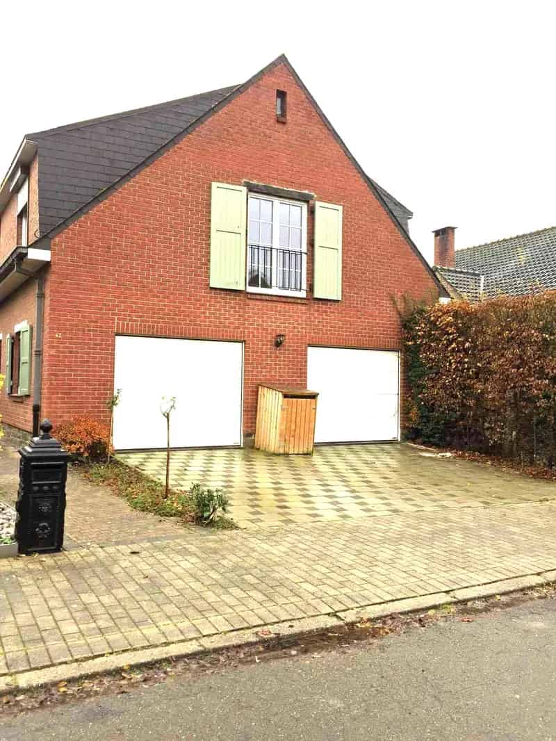 Ruime Villa te Koop in Marnixwijk Overijse