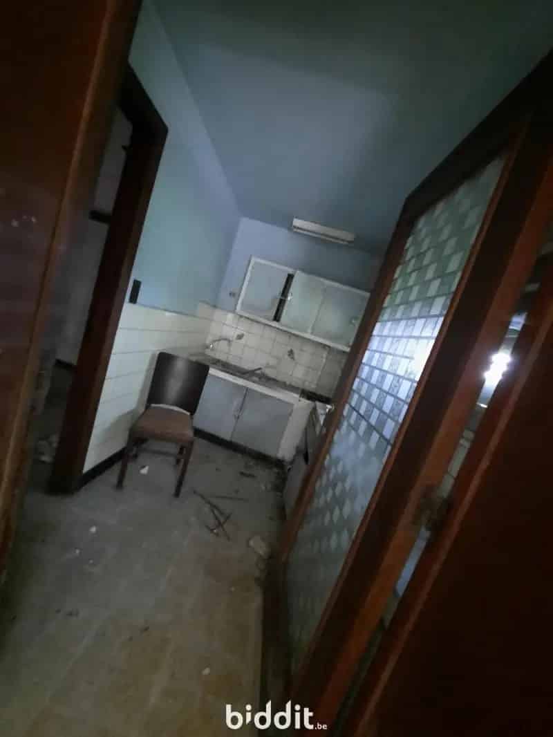 Te renoveren woonhuis en handelshuis Jabbeke