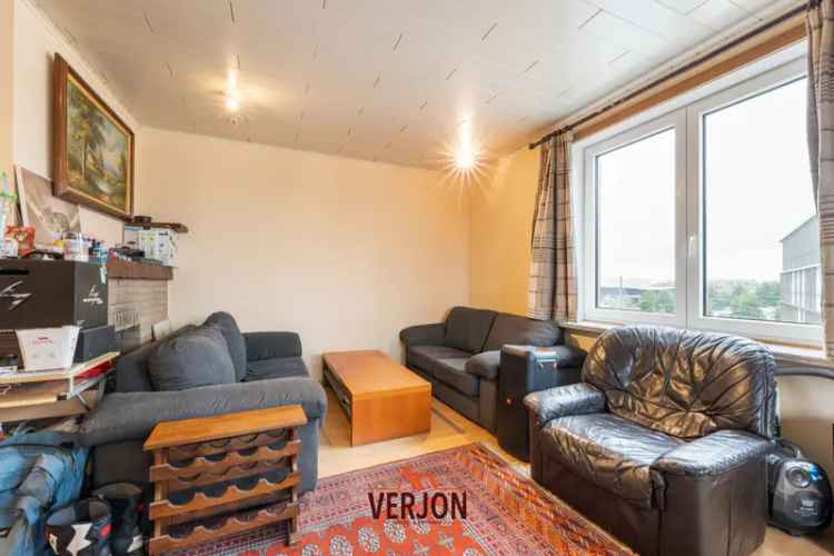 Appartement te koop in Roeselare met prachtige woonkamer