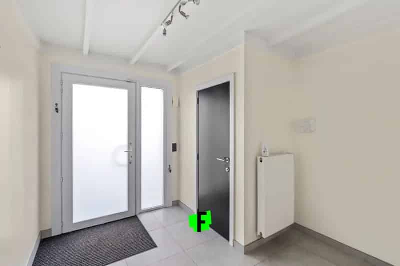 Huis te Koop Bredene: Instapklare Moderne Woning met Tuin
