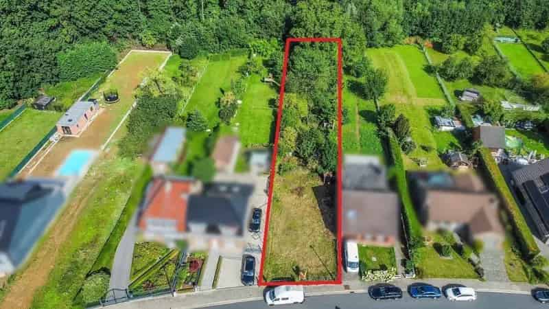 Bouwgrond 10a 57ca Halfopen Bebouwing