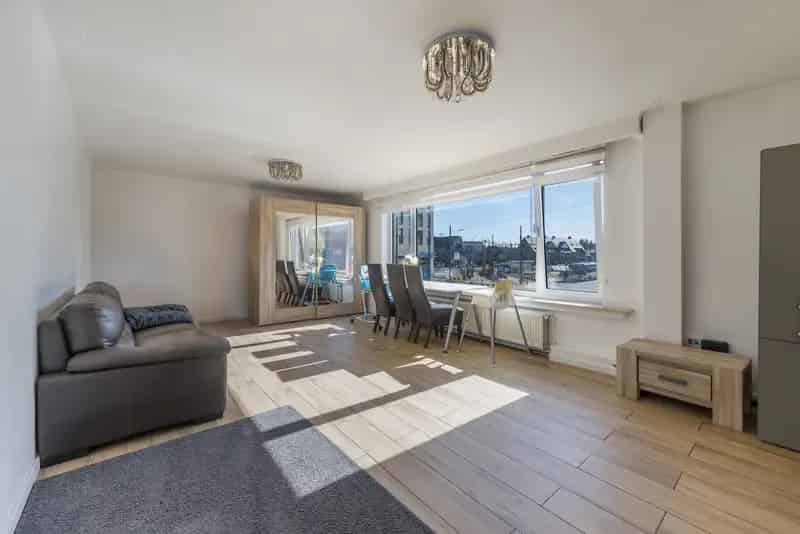 Lichtrijk Appartement te Koop Centrale Locatie