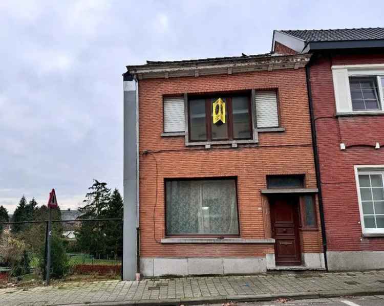 Te koop huis te renoveren met tuin in Lier