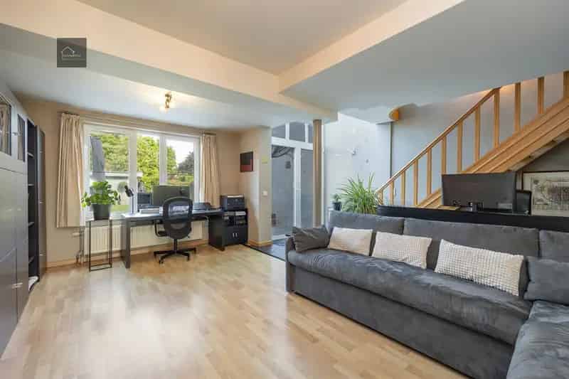 Instapklare woning met zonnepanelen op toplocatie