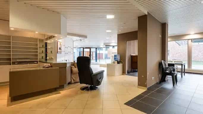 Handelspand Lembeke 181m2 Atelier Magazijn Woning Tuin