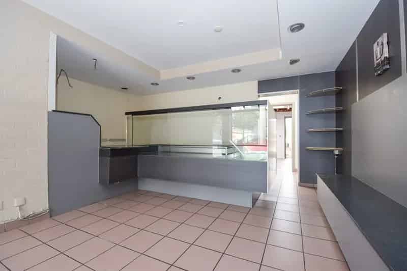 Huis te koop: Opbrengsteigendom met Handelsgelijkvloers en Duplex