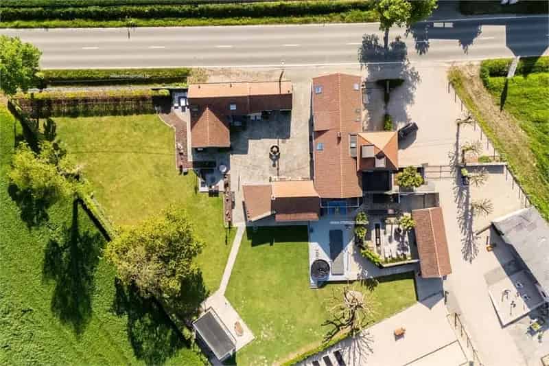 Handelspand te koop Geraardsbergen:  Investeerdersparadijs met Wellness en Paardenstallen