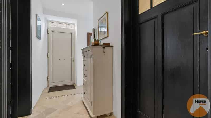 Huis te huur Merchtem: Gerenoveerde hoeve met stallen op 35ha