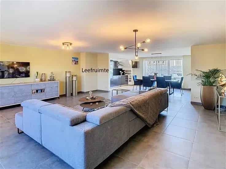 Ruime Penthouse 4 slaapkamers te Koop