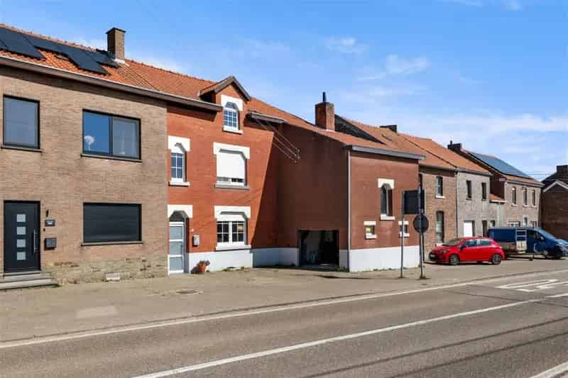 Gezellige gezinswoning te koop met 3 slaapkamers en garage