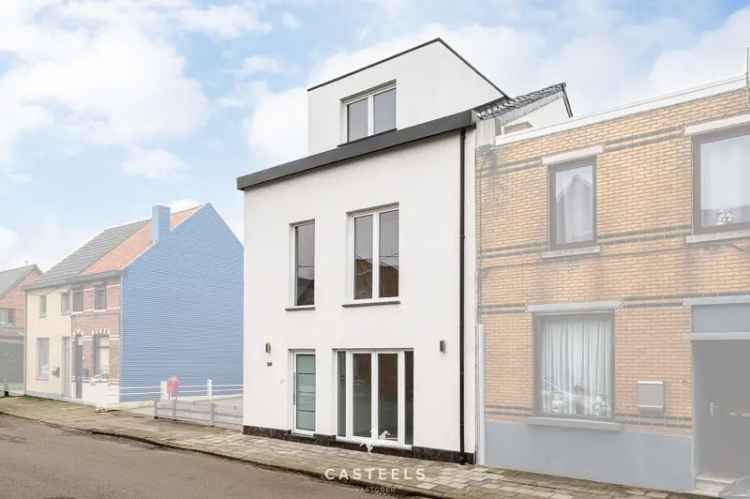 Nieuwbouw woning met karakter te Zelzate