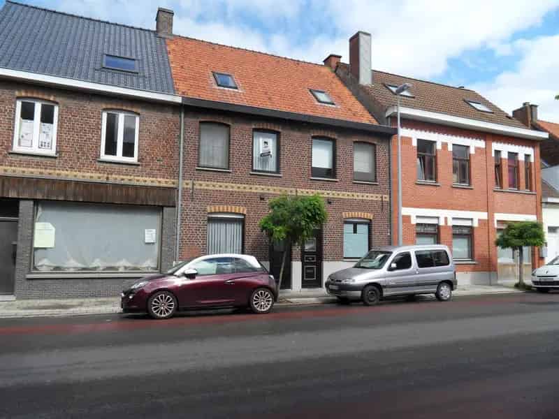 Ruime Rijwoning 4 Slaapkamers Terras