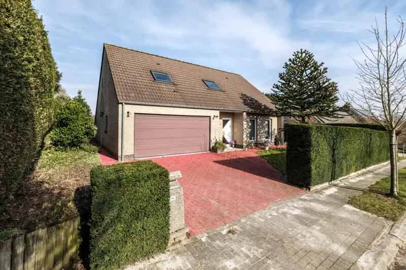 Villa Te Tielt-Winge: Ruime woning met bijgebouw en zonnepanelen