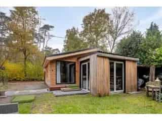 Bungalow te koop Schilde - Gerenoveerd met pelletkachel en veranda