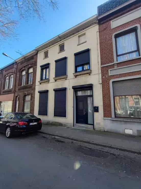 Ruime Familiewoning 6 slaapkamers Mogelijk