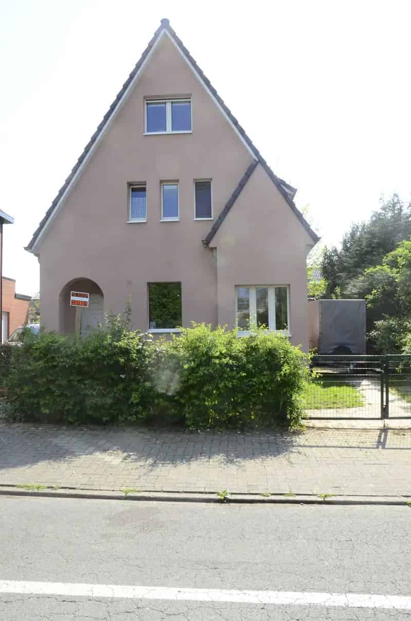 Huis te huur: 5 Slaapkamers, Tuinhuis en Kelder