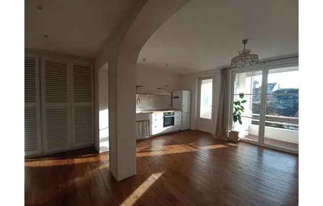 Huur 1 slaapkamer appartement van 68 m² in Schaerbeek - Schaarbeek