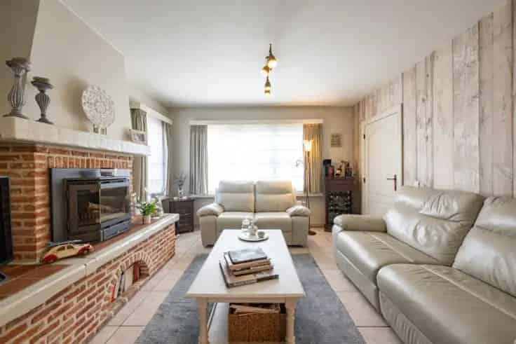 Huis Te Koop Kontich: Instapklare HOB met Tuin en Garage