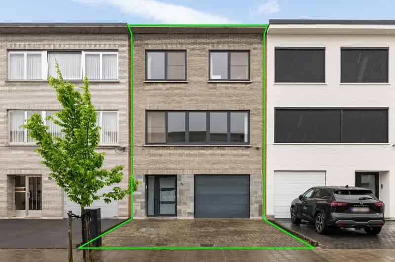 Bel-etage woning te koop Hoevenen 3 slaapkamers tuin garage
