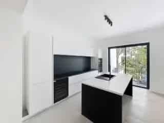Duplex Appartement te Koop Vorst Gerenoveerd 2 slaapkamers Tuin