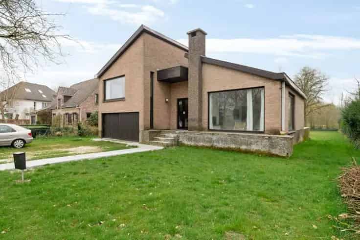 Huis Te Koop: Architectenvilla nabij Ternesse Golf