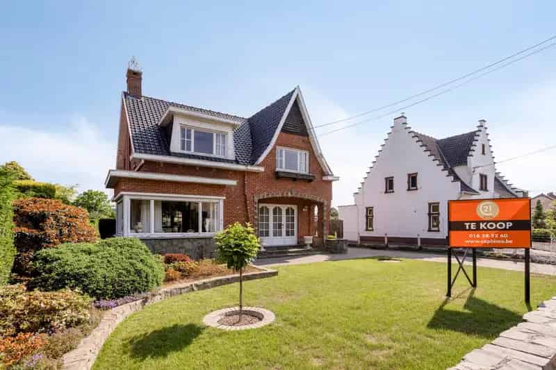 Te renoveren woning met veel potentieel