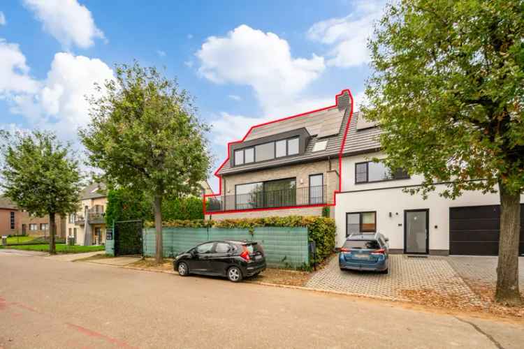 Triplex Appartement te huur Kortessem 3 slaapkamers ruim terras